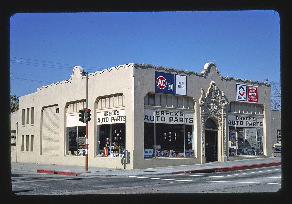 Breck's Auto Parts, 1922 showroom, 7355 Greenleaf Avenue, Whittier, California (LOC)