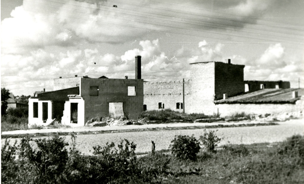Rakvere, sõjas purustatud Estaklandi jahutööstus