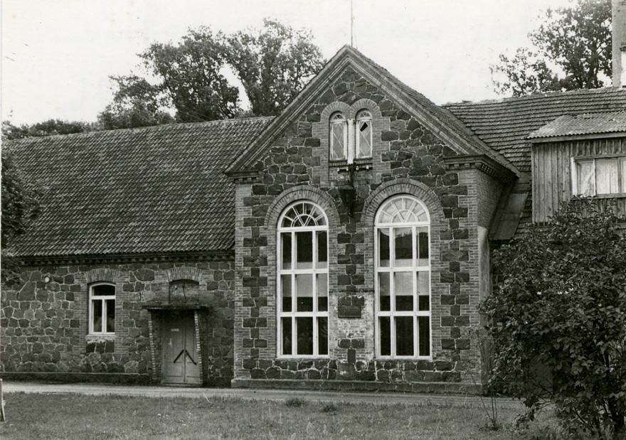 Audru mõisa viinavabrik, rekonstrueeritud klubiks, vaade hoone keskosale