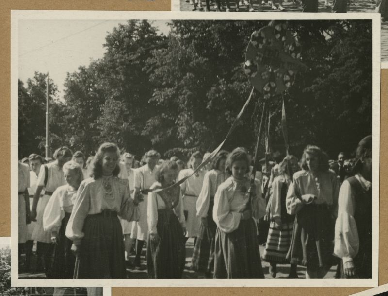 XII Üldlaulupidu. Rongkäik.