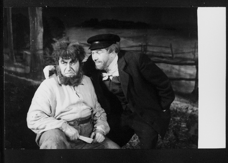 Stseen A.H. Tammsaare romaani Põrgupõhja uus Vanapagan järgi tehtud V. Panso samanimelisest dramatiseeringust. Jürka - Eesti NSV teeneline kunstnik Arno Suurorg, Kaval Ants - Kaarel Karm.