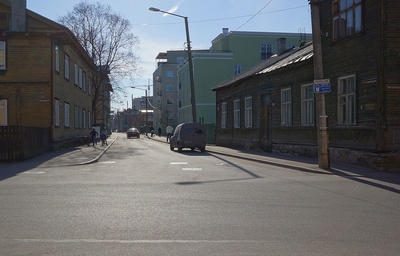 Tallinn, Kesklinn, Kadriorg, Vesivärava tänava ja Faehlmanni tänava nurk rephoto