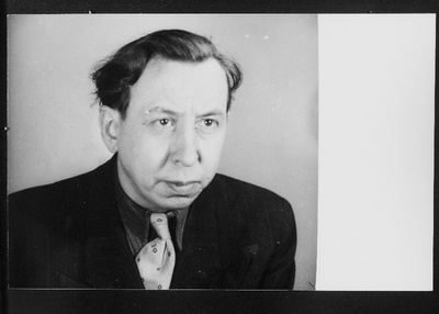 Stseen A. Jakobsoni dramaatilisest satiirist Šaakalid.  duplicate photo