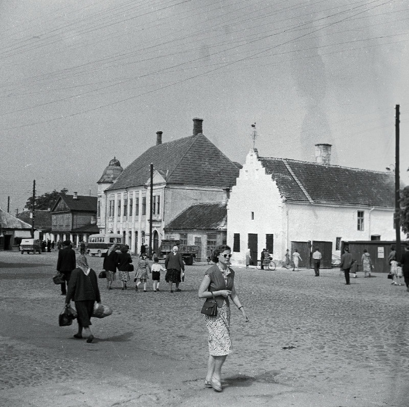 Vaade Kingissepa linna keskväljakule.