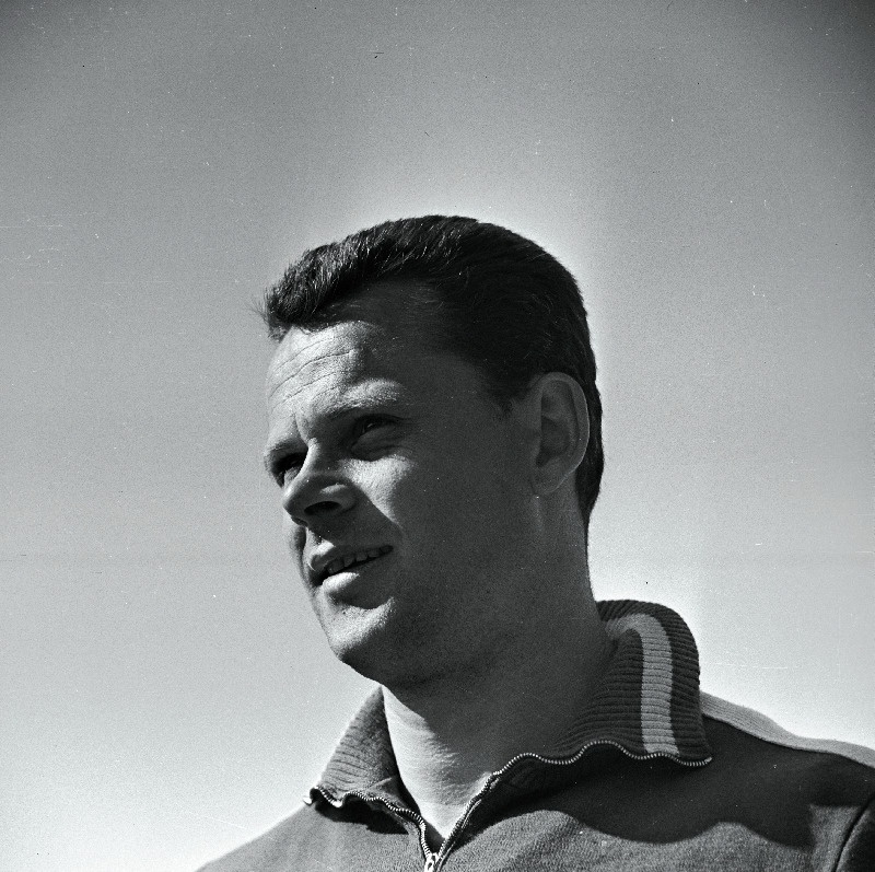 Kümnevõistleja Rein Aun kergejõustikuvõistlustel Komsomoli nimelise staadionil.