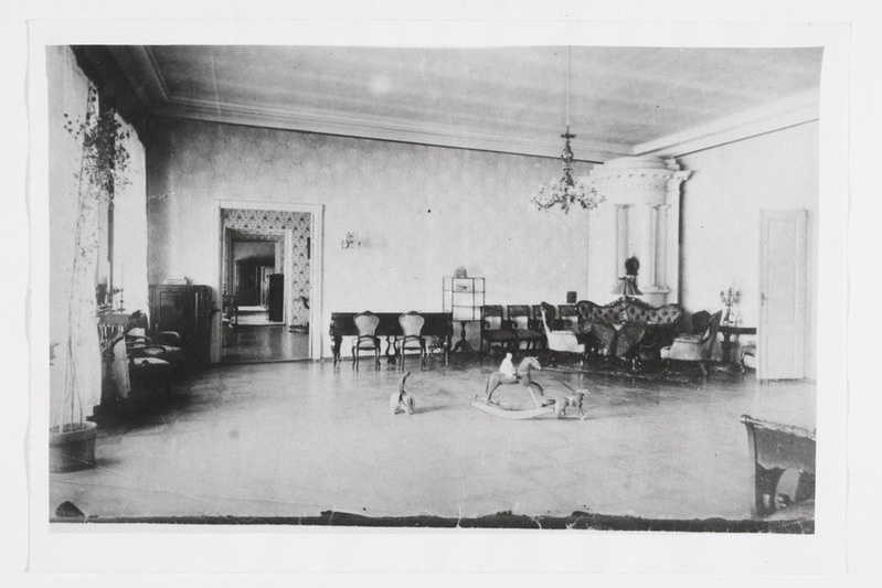 Karinu mõisa saal 1911. a.
