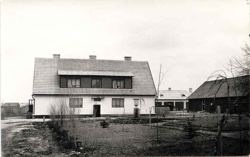 Ambla Piimaühingu elamu ja kõrvalhoone