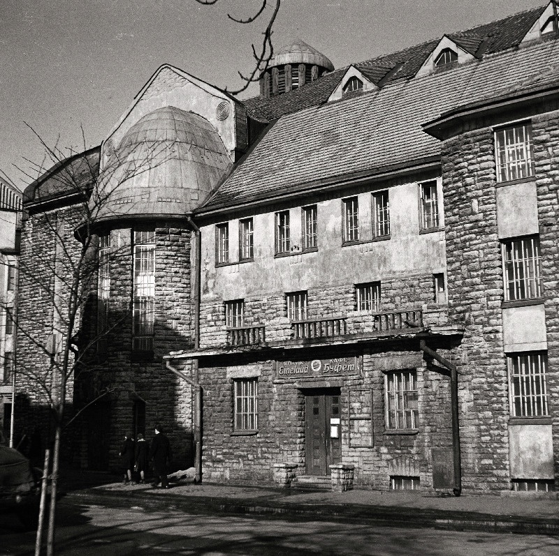 V. Kingissepa nimelise Tallinna Riiklik Akadeemiline Draamateater.