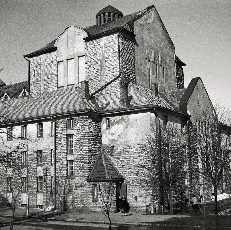 V. Kingissepa nimelise Tallinna Riiklik Akadeemiline Draamateater.