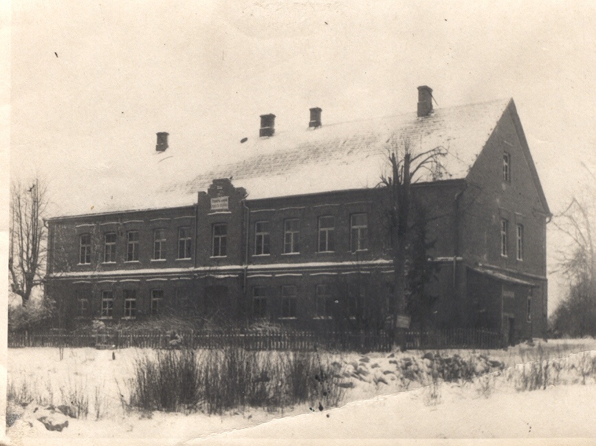 Foto. Lepistu 7-kl. Kooli hoone