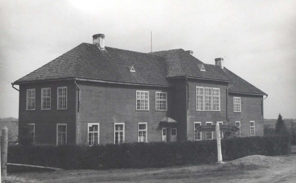 Foto. Karaski 7-kl. kooli hoone