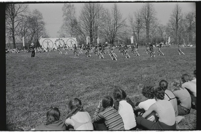 Tartu ülikooli spordipäev Luunjas. 16. mai 1976. a.  similar photo