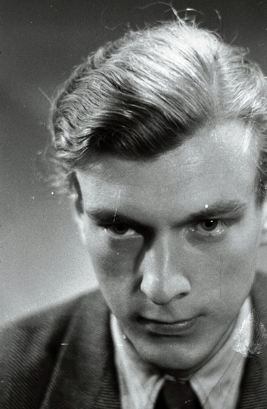 Kilgas, Gunnar - Lõuna-Eesti Teatri lavastaja ja näitleja