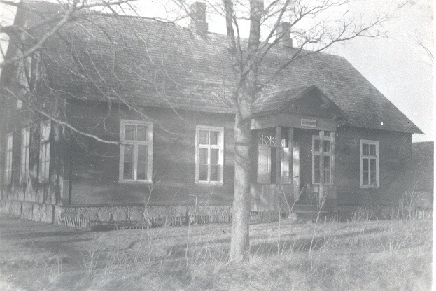 Foto.Väike-Veerksu 7-kl. Kool