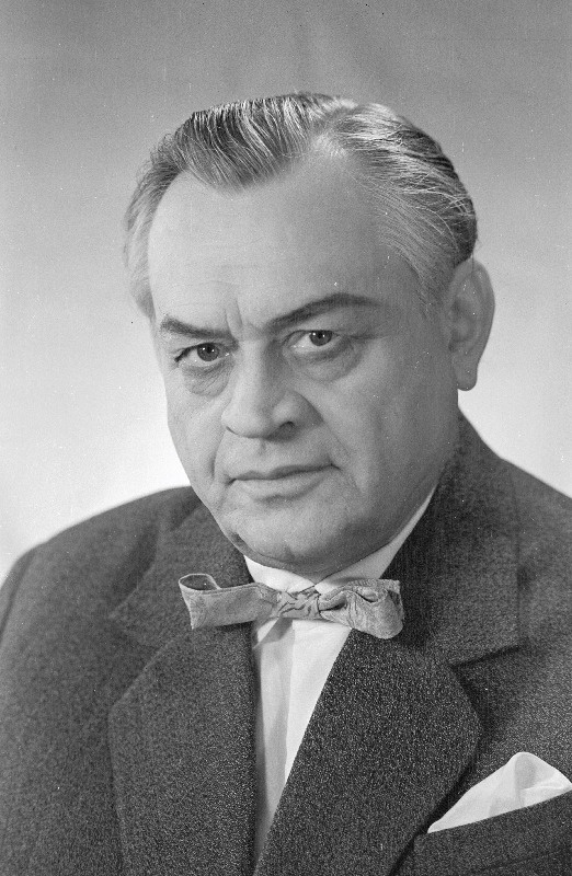 Voldemar Alev Leonid Sergejevitši osatäitjana N. Hikmeti ja V. Tuljakova näidendis Kaks kangekaelset  V. Kingissepa nimelises TRA Draamateatris.
