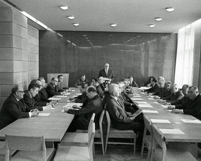 Teaduslik nõupidamine Eesti Maaviljeluse ja Maaparanduse Teadusliku Uurimise Instituudis Sakus.  similar photo