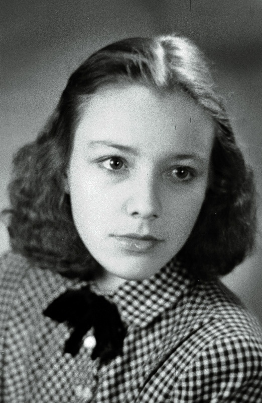 Taarna, Inna - V. Kingissepa nimelise Tallinna Riikliku Akadeemilise Draamateatri näitleja.