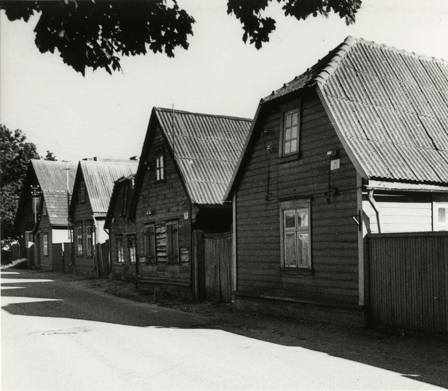 Elamud Pärnus Auli tn, otsavaated tänavalt