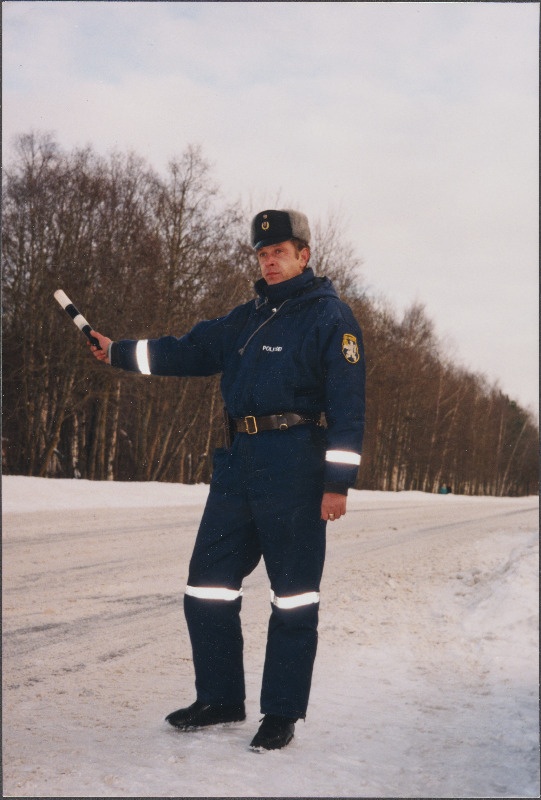 Liikluspolitsei reid maanteel.