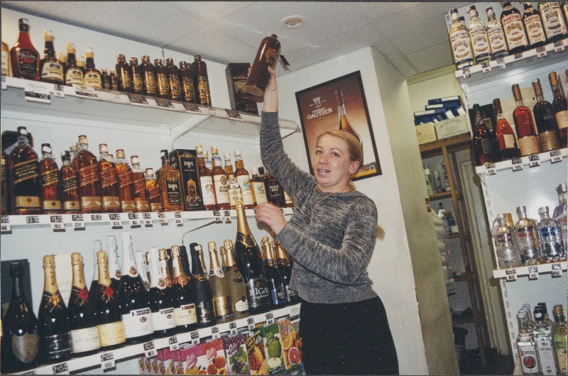Alkoholiosakond kaupluses.