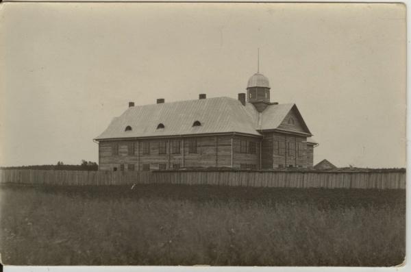 Photo postcard, Ambla Real Gymnasium in the 1920s.