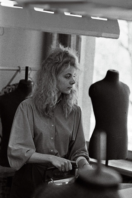 Kergetööstustehnikumi õpilane Kivimurru õppeklassis.