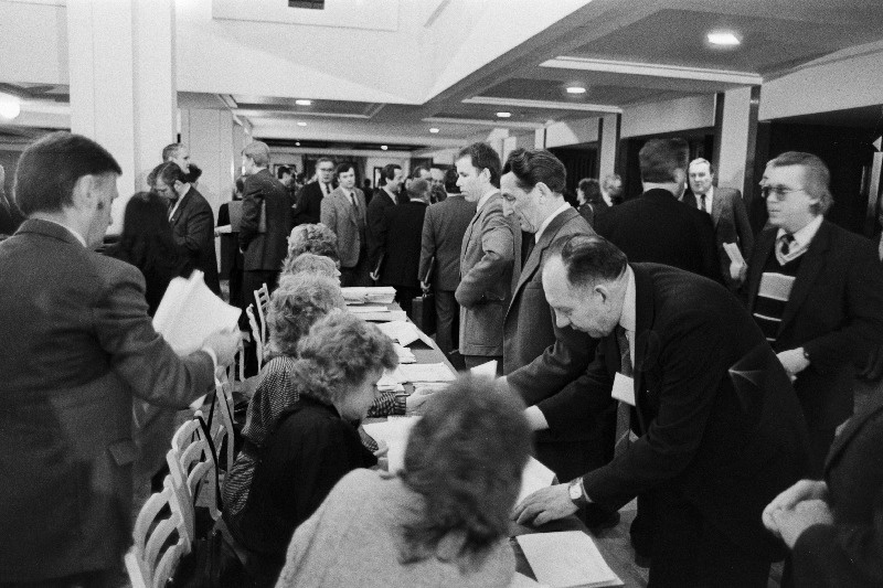 Eesti NSV kolhoosnike III kongressi delegaatide registreerimine.