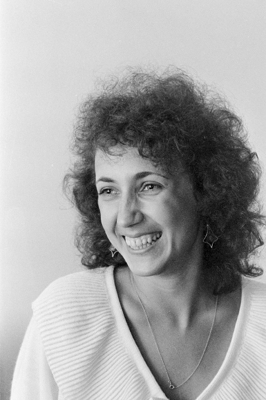 1988.a. parim noor teenindaja, Tartu rajooni Teenindustootmisvalitsuse kuduja Marju Mansonov.