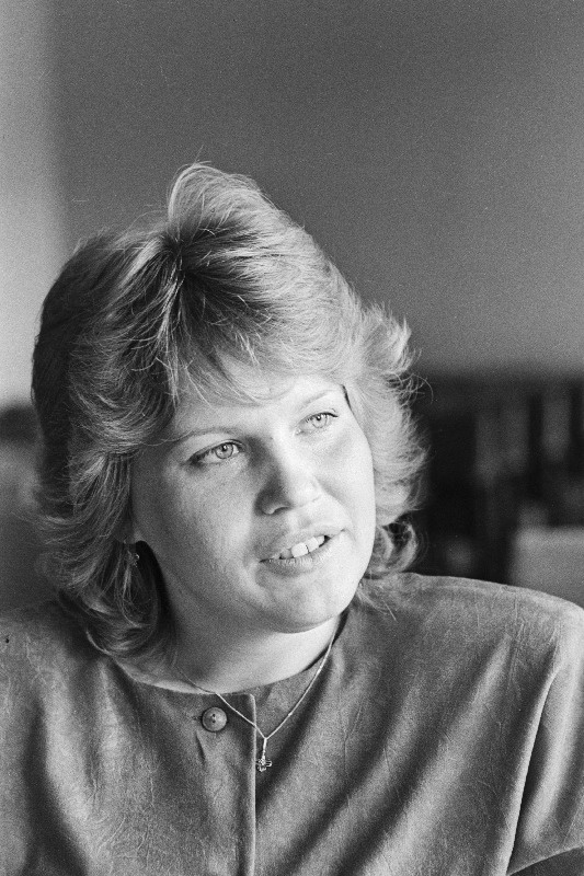 1988.a. parim noor teenindaja, Rakvere Teenindus-Tootmisvalitsuse tellimuste vastuvõtja Lea Remiküll.
