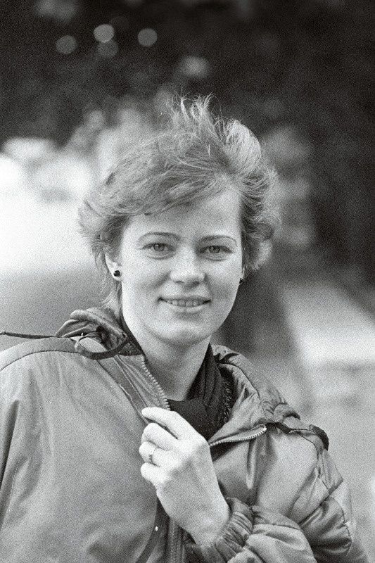 ELKNÜ Haapsalu Rajoonikomitee kunstipreemia laureaat, graafik Tiina Reinsalu.