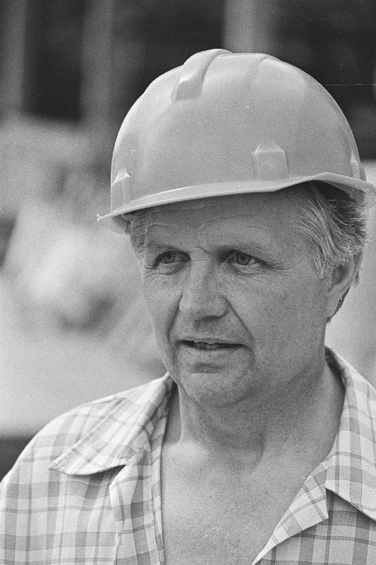 Eesti NSV teeneline ehitaja, ETKVL- i Ehitusvalitsuse brigadir Leo Aasmaa.