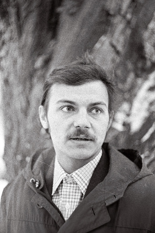 Stuudio "Tallinnfilm" mängufilmides "Kevade" ja "Suvi" Arno osas esinenud Arno Liiver.