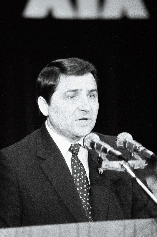 ELKNÜ XIX kongressil esineb ettekandega ELKNÜ Keskkomitee esimene sekretär Donald Visnapuu.