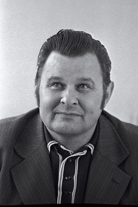 Vabariigi parim spordiorganisaator "Eesti Põllumajandustehnika" Kadrina osakonna ehitusmeister Vello Saks.