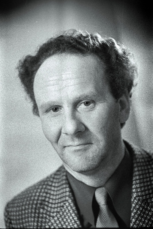 Vabariiklikul ehitajate võistlusel teise koha võitnud müürsepp Elvo Kahar Tartu Ehitustrustist.