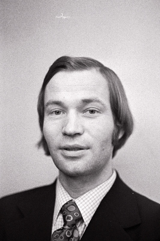 Tallinna Riikliku Konservatooriumi neljanda kursuse lauluüliõpilane RAT „Estonia“ ooperikooori solist Väino Karo.