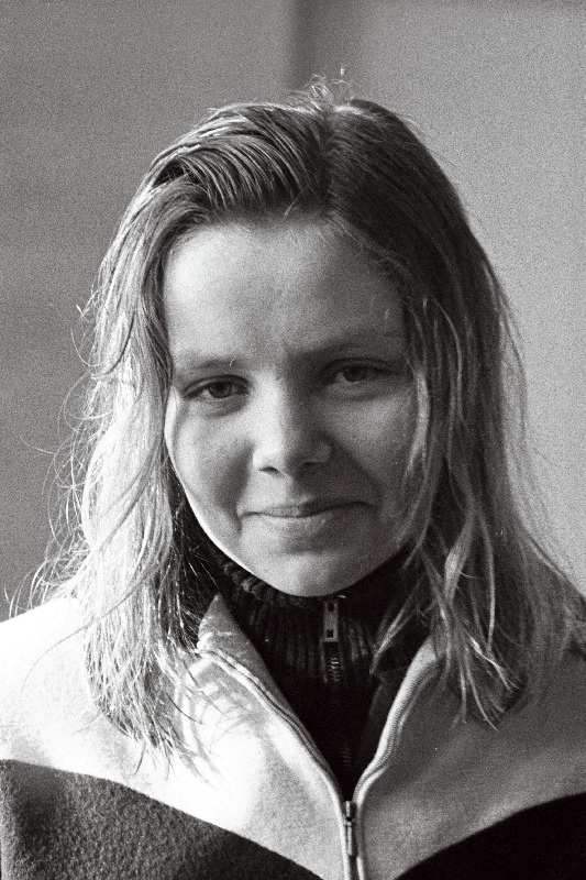 Ajalehe „Noorte Hääl“ 27. ujumise karikavõistlustel kolm esikohta võitnud Tallinna 2. keskkooli ujumisklassi õpilane Ülle Madar.