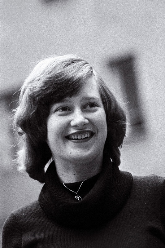 Kodumasinate Remondi Tehase Väike-Karja tänavas asuva kellasepatöökoja tööde vastuvõtuja Riina Listak.