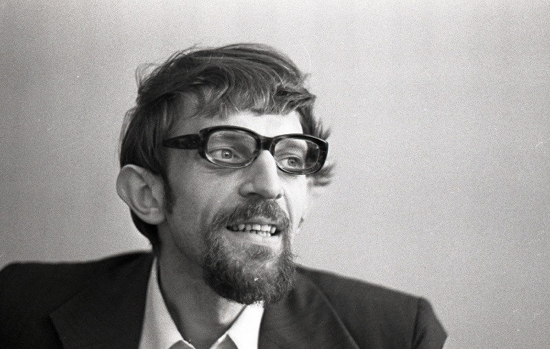 Paavle, Jaan - TPI õppeosakonna ÖTO laboratooriumi insener, luuletaja.