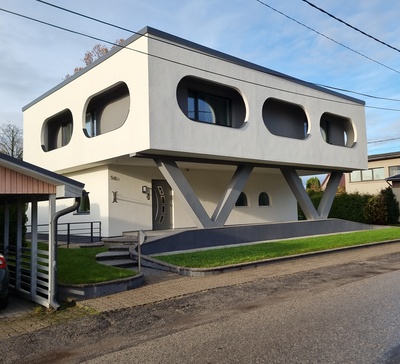 Eramu Pärnus Põllu 5a. Arhitekt Maara Metsal rephoto