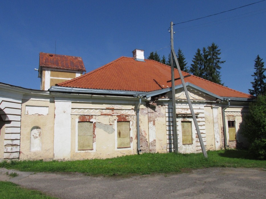 The hall of Väimela Manor with the watchdog, 18th century