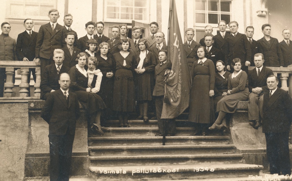 Foto. Väimela Põllutöökooli pere 1934.a.