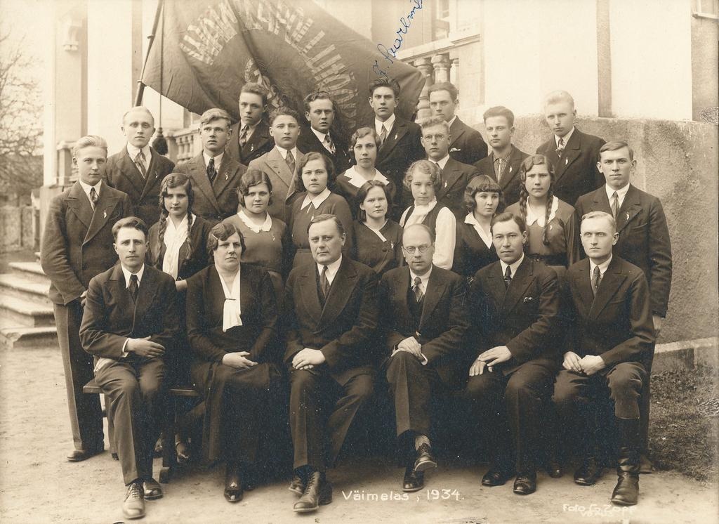 Foto. Väimela põllumajanduskooli II kursuse lõpetajad 1934.a. Foto G.Zopp.