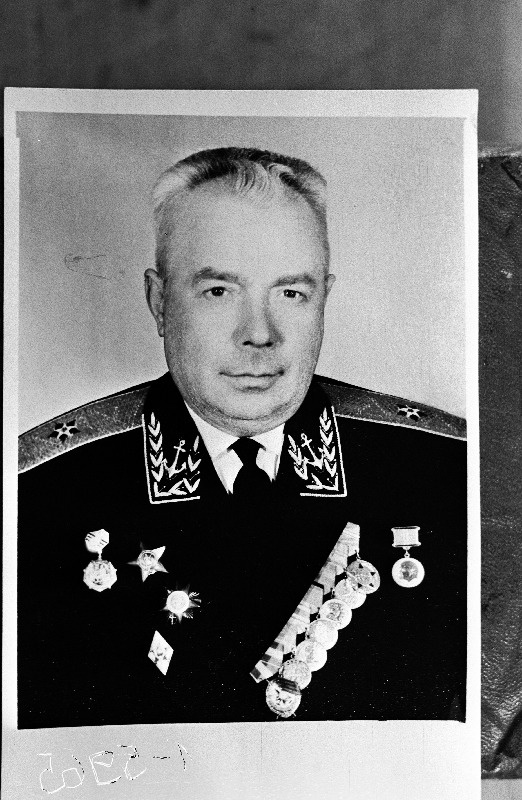 Sevastjanov, Dmitri - Eesti NSV Ülemnõukogu kaheksanda koosseisu saadik, kontradmiral.