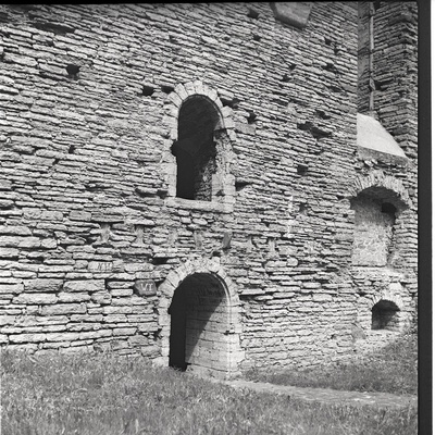 Pirita kloostri varemete põhjamüüris leiduvad avad  similar photo