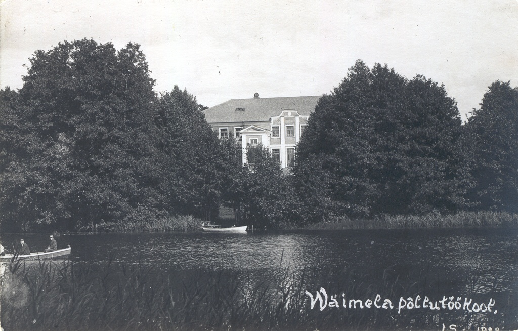 Foto. Väimela. Vaade põllutöökooli hoonele  Väimela Alajärve edelakaldalt.