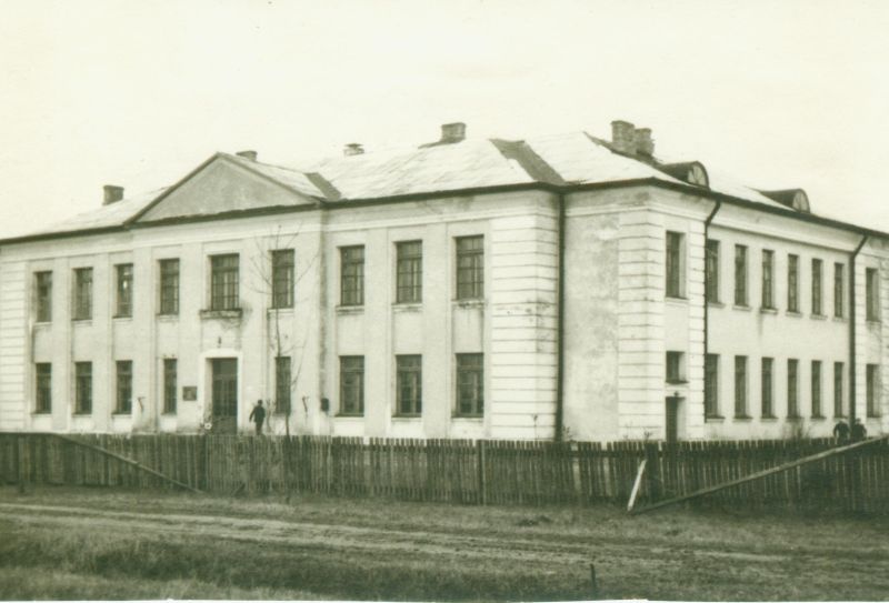 Saverna 8-kl kooli hoone