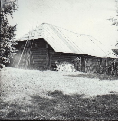 Karilatsi koolimaja kõrvalhooned  duplicate photo