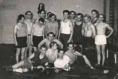 Uno Sahva võimlejad  similar photo