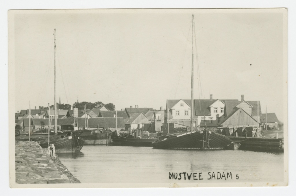 View of the Mustvee port